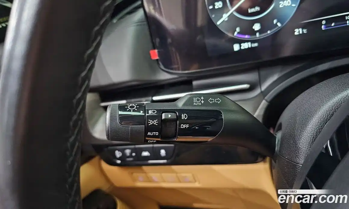 Kia Carnival 2023 2.2 автомат (гидро), фото 26