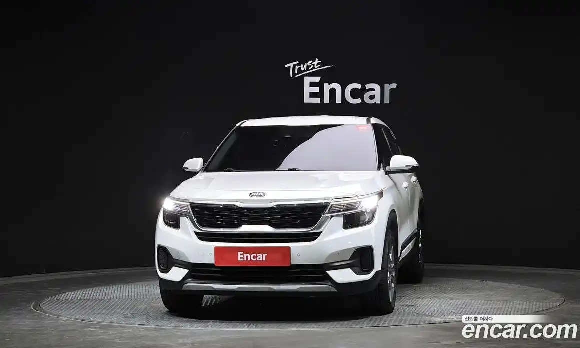 Kia Seltos 2020 1.6 автомат (гидро), фото 3