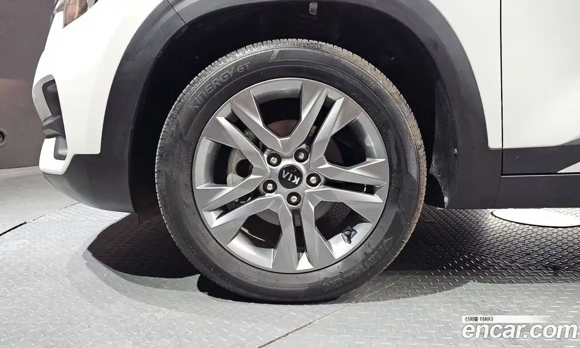 Kia Seltos 2020 1.6 автомат (гидро), фото 5
