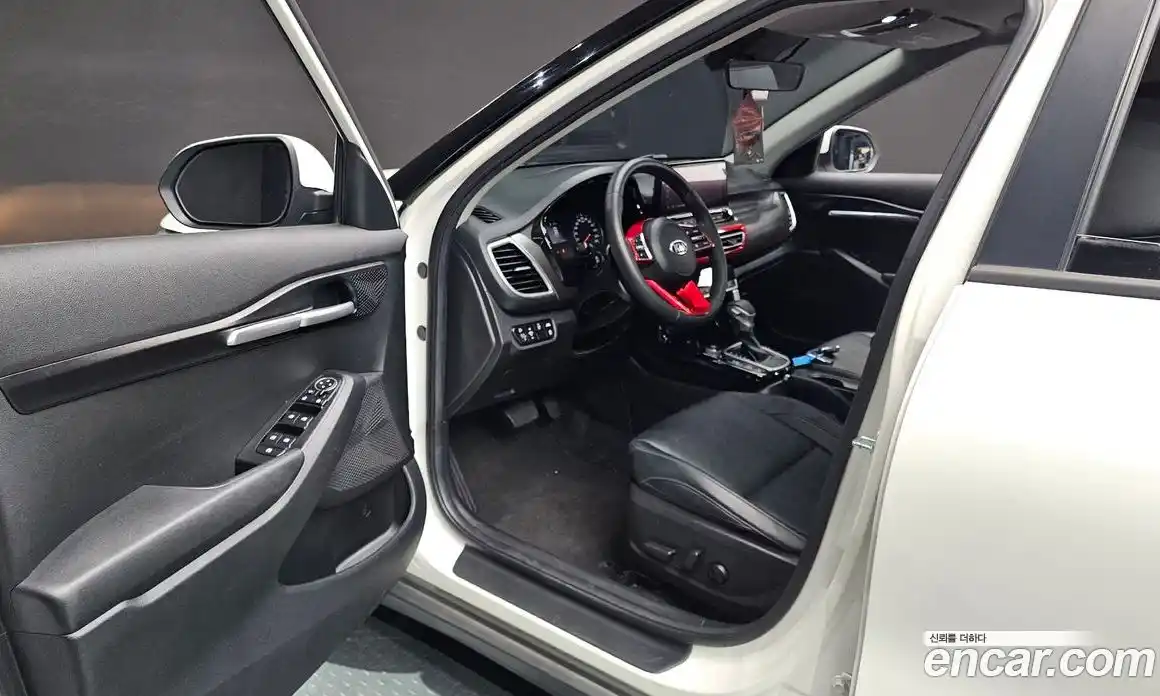Kia Seltos 2020 1.6 автомат (гидро), фото 10