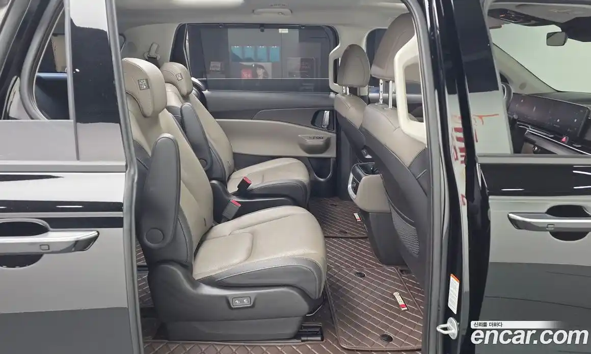 Kia Carnival 2024 1.6 автомат (гидро), фото 15