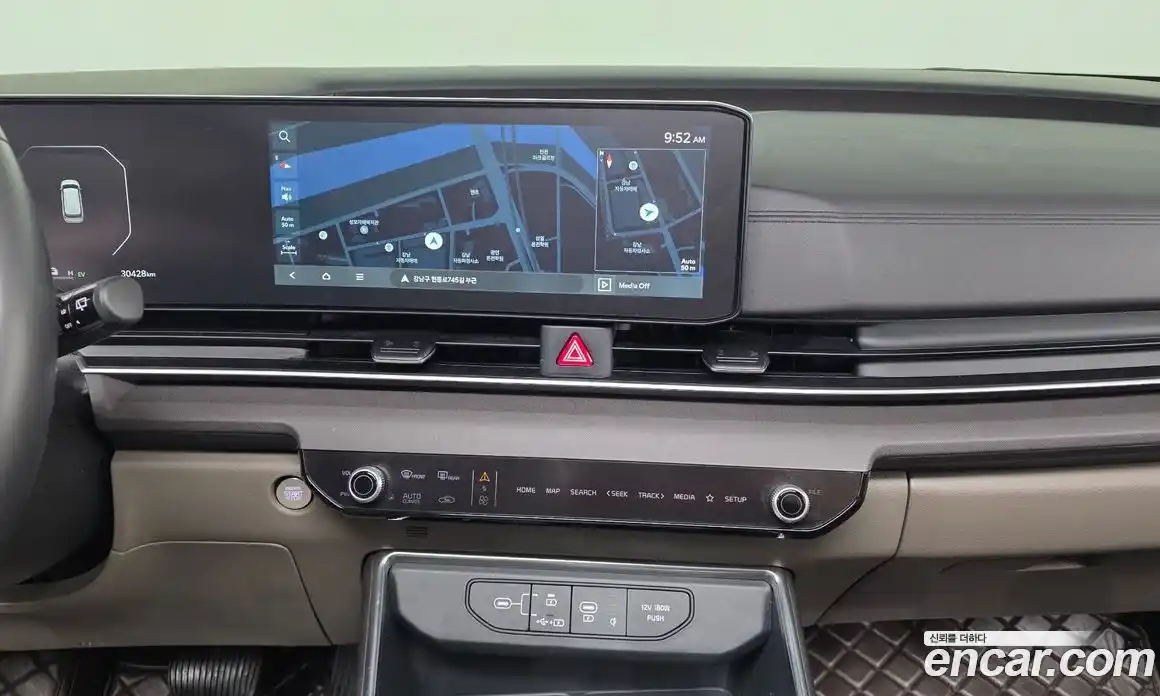Kia Carnival 2024 1.6 автомат (гидро), фото 19
