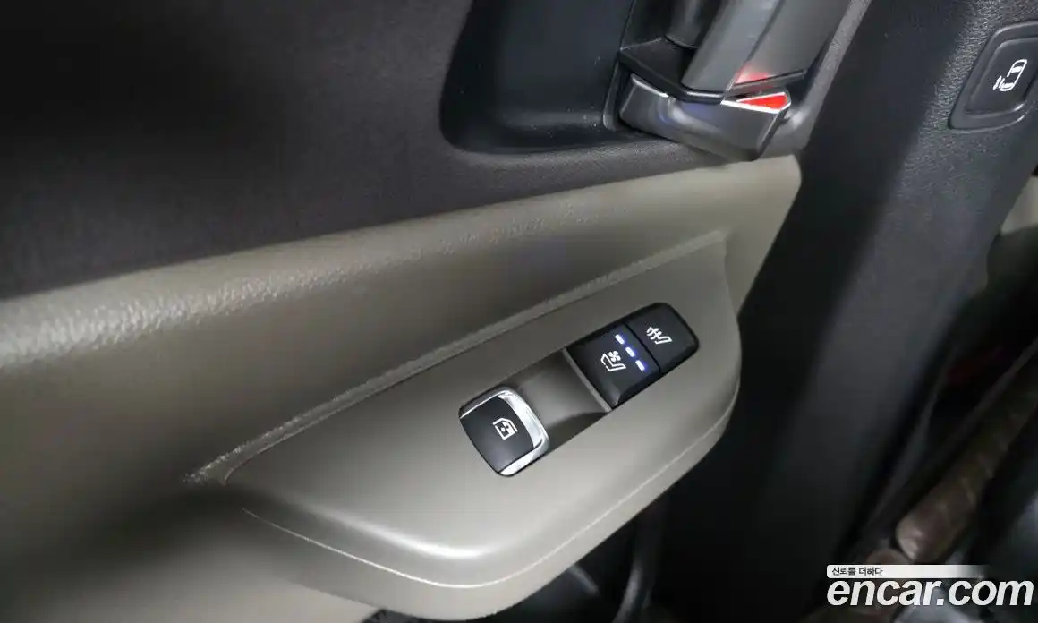 Kia Carnival 2024 1.6 автомат (гидро), фото 23