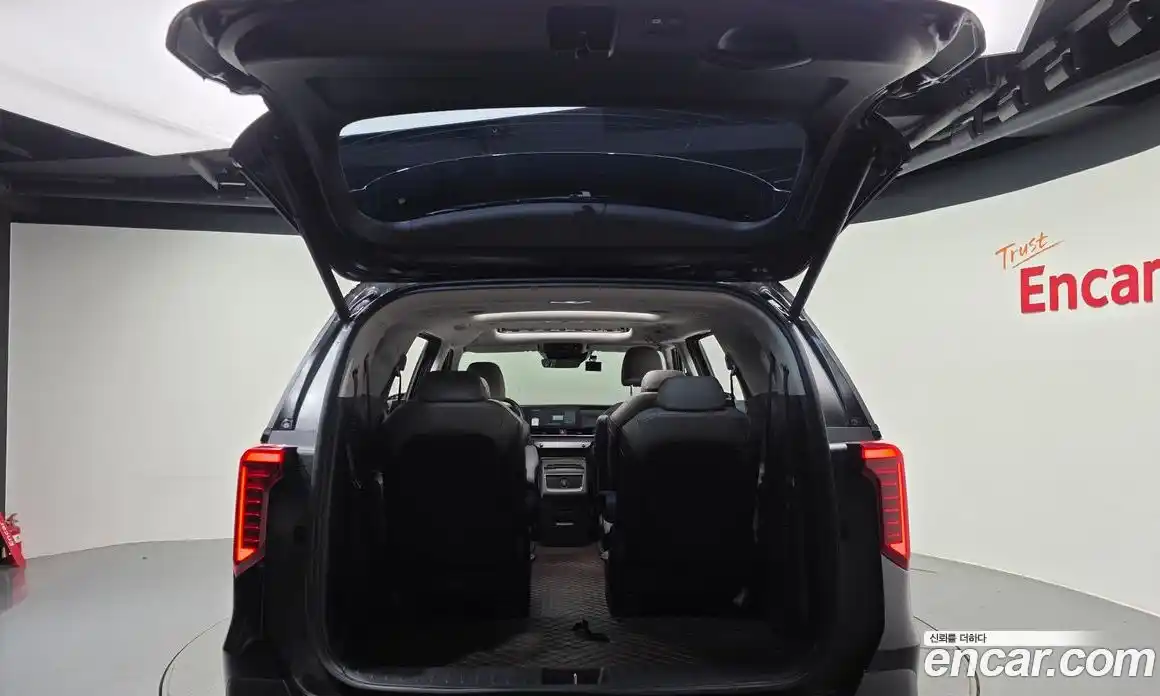 Kia Carnival 2024 1.6 автомат (гидро), фото 25