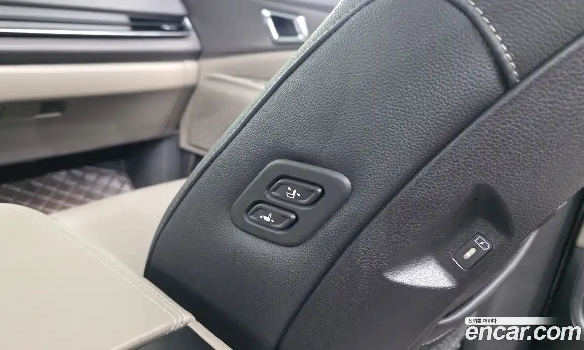 Kia Carnival 2024 1.6 автомат (гидро), фото 27