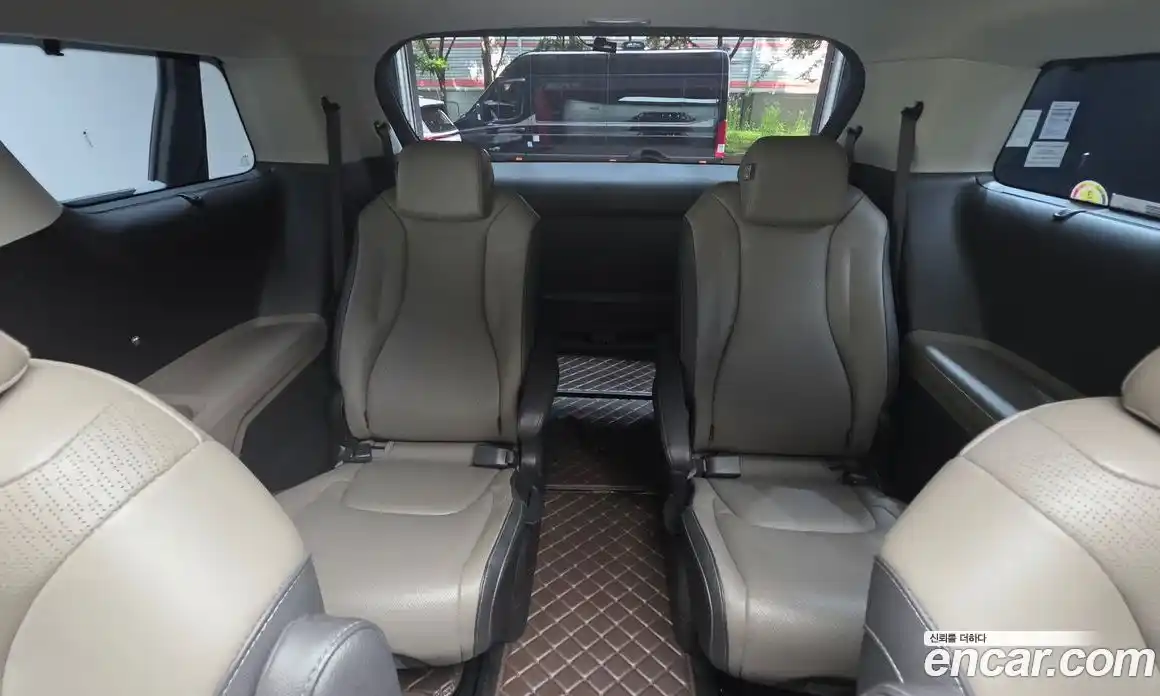 Kia Carnival 2024 1.6 автомат (гидро), фото 30