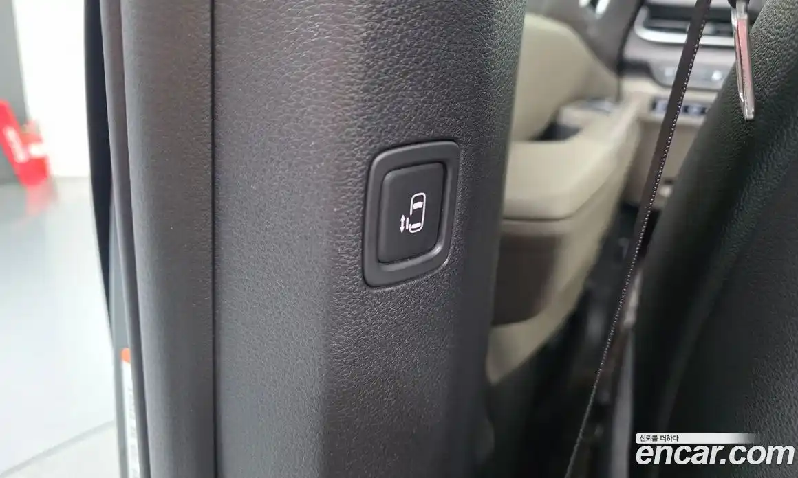 Kia Carnival 2024 1.6 автомат (гидро), фото 32