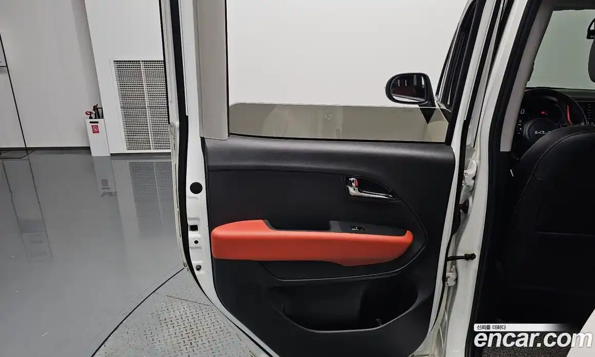 Kia Ray 2021 1.0 автомат (гидро), фото 14