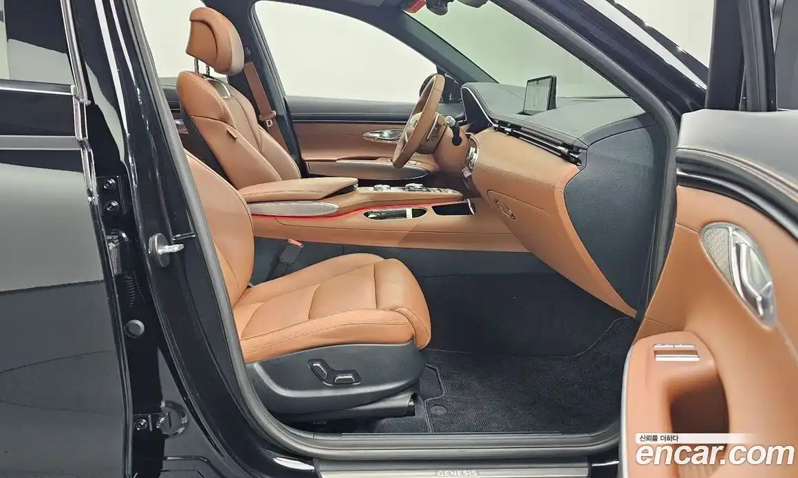 Genesis GV70 2024 2.5 автомат (гидро), фото 15