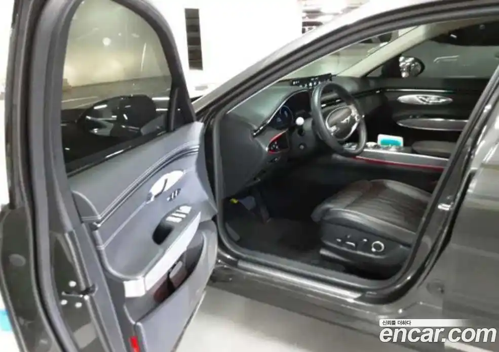 Genesis GV70 2024 3.5 автомат (гидро), фото 4