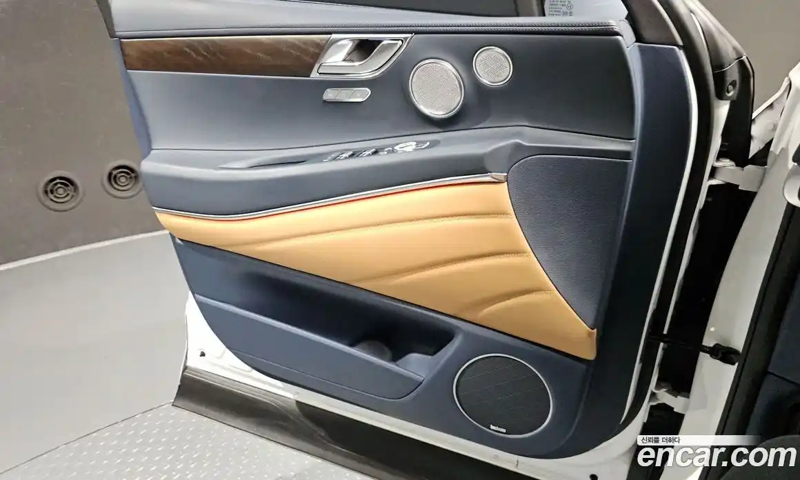 Genesis GV80 2023 2.5 автомат (гидро), фото 14