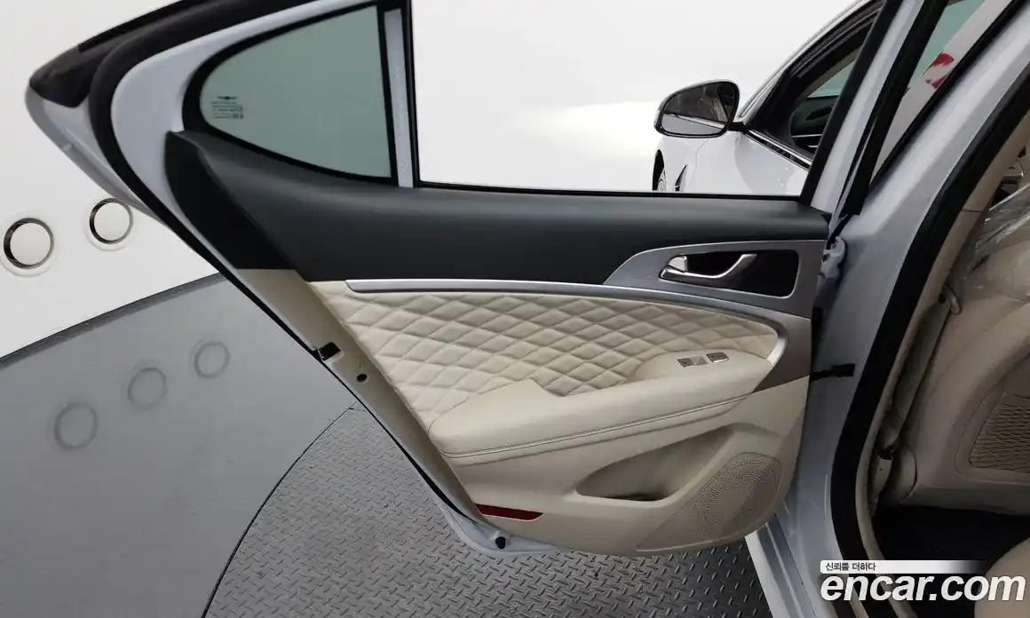 Genesis G70 2019 2.0 автомат (гидро), фото 14