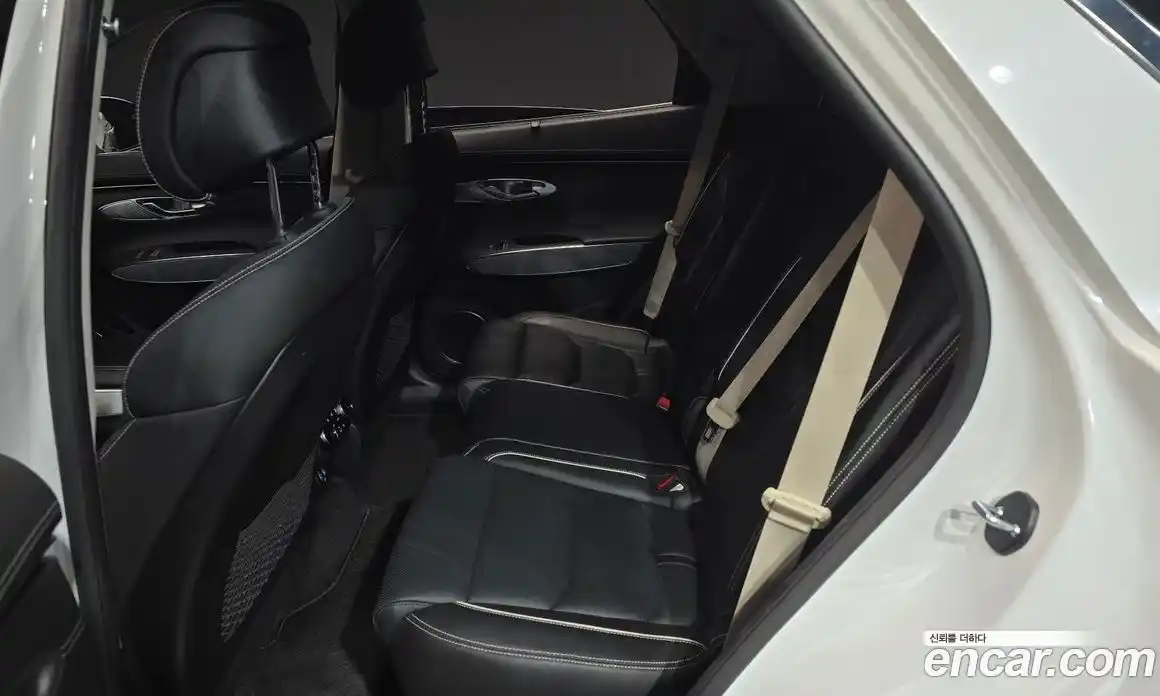 Genesis GV70 2022 0.1 автомат (гидро), фото 17