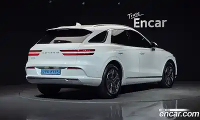Genesis GV70 2022 0.1 автомат (гидро), миниатюра 2