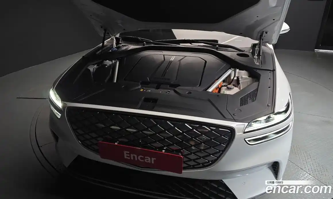 Genesis GV70 2022 0.1 автомат (гидро), фото 6