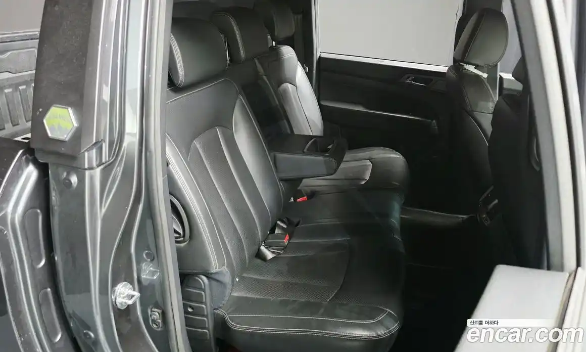 SsangYong Rexton 2024 2.2 автомат (гидро), фото 16