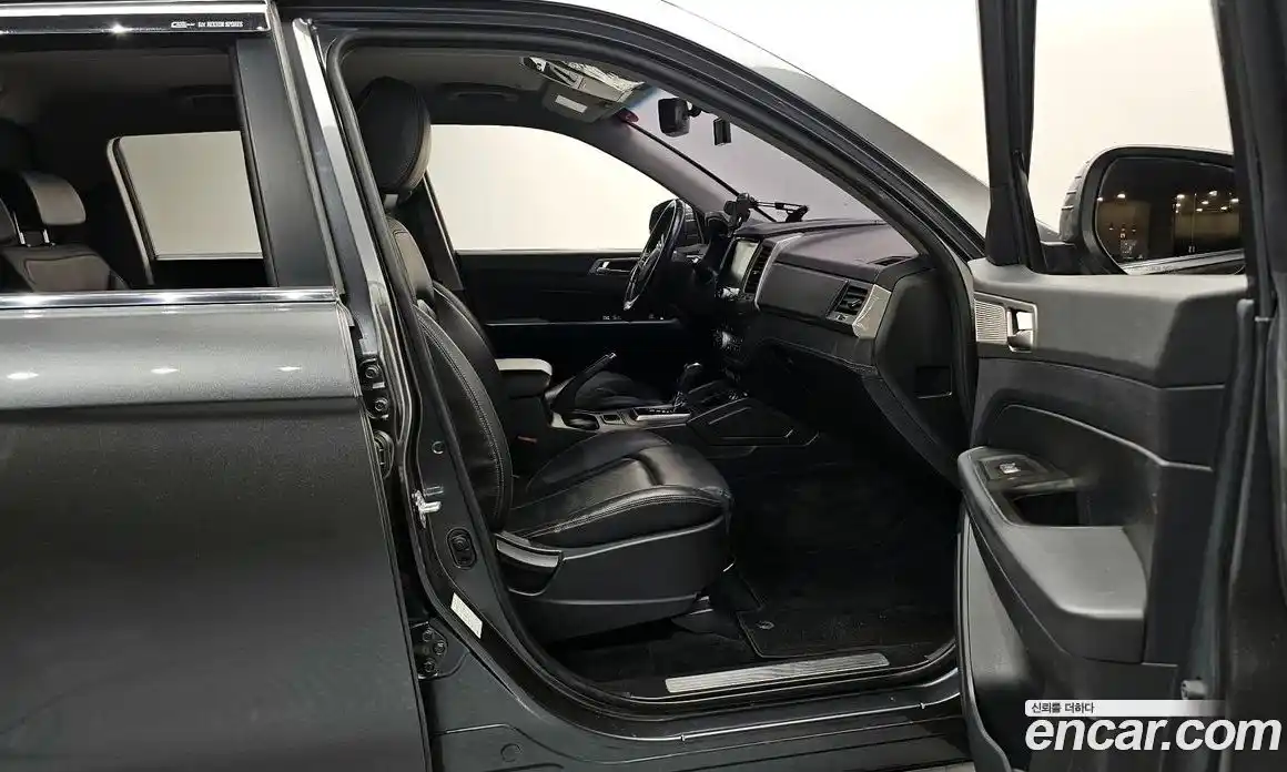 SsangYong Rexton 2018 2.2 автомат (гидро), фото 16