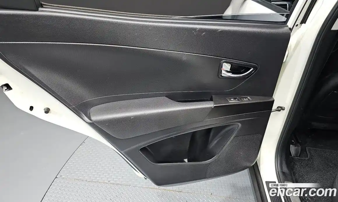 SsangYong Korando 2012 2.0 автомат (гидро), фото 15