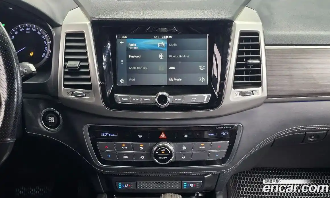SsangYong Rexton 2017 2.2 автомат (гидро), фото 16