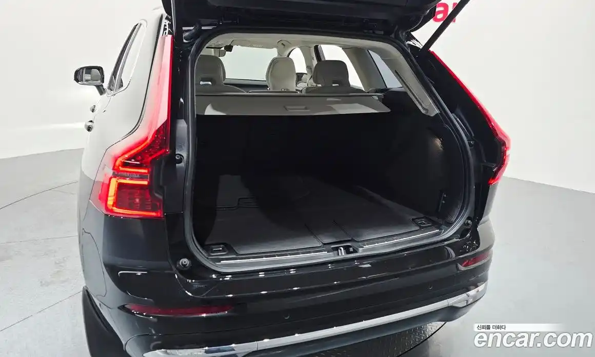 Volvo XC60 2026 2.0 автомат (гидро), фото 25
