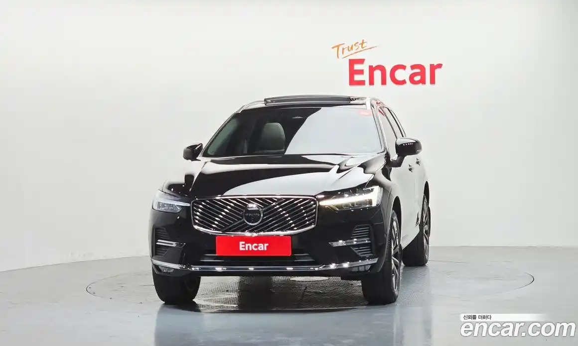 Volvo XC60 2026 2.0 автомат (гидро), фото 3