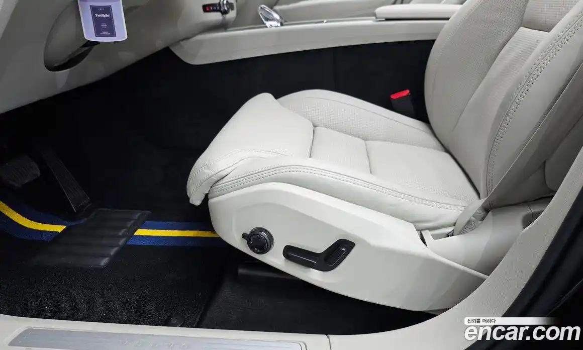 Volvo XC60 2026 2.0 автомат (гидро), фото 34