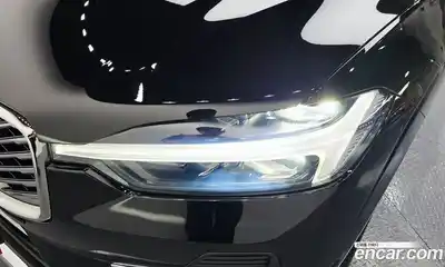 Volvo XC60 2026 2.0 автомат (гидро), миниатюра 8