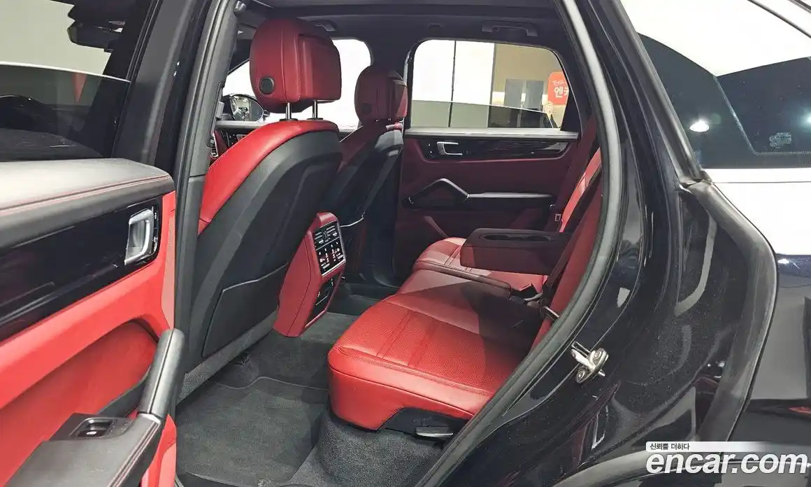 Porsche Cayenne 2021 3.0 автомат (гидро), фото 15