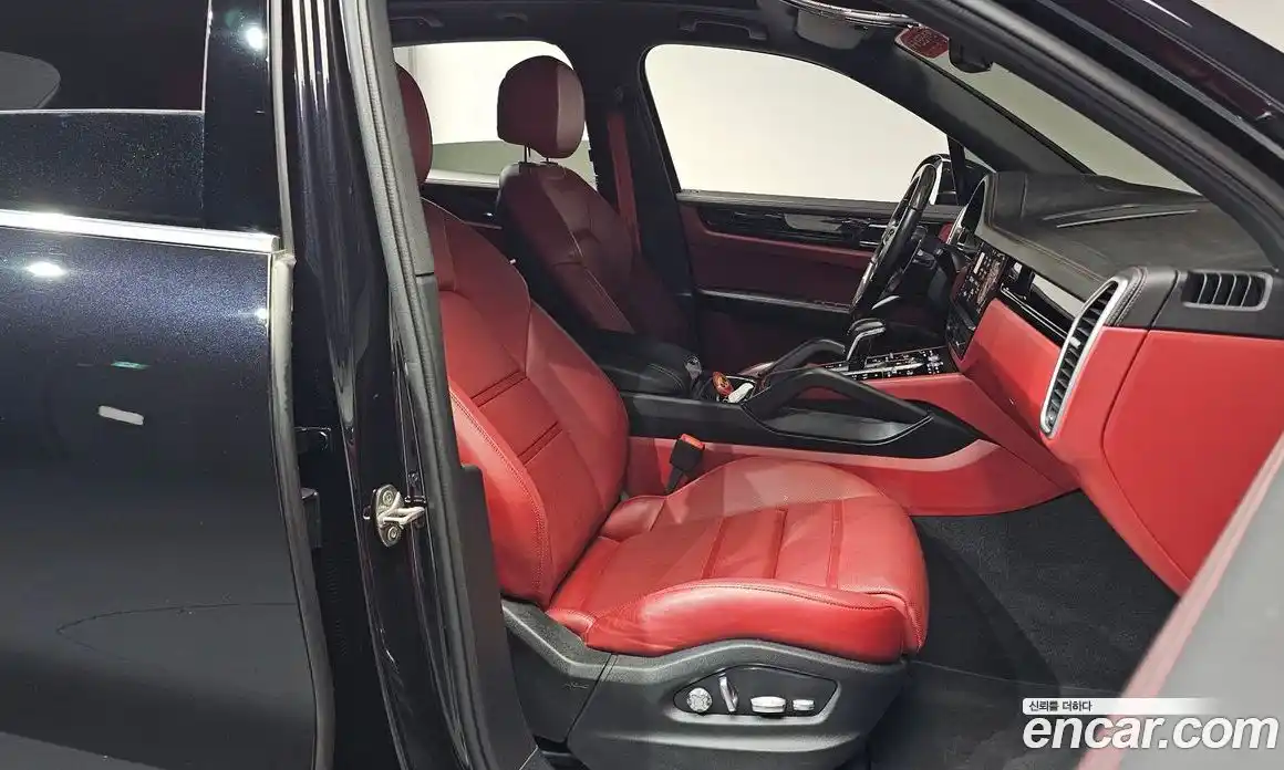 Porsche Cayenne 2021 3.0 автомат (гидро), фото 17