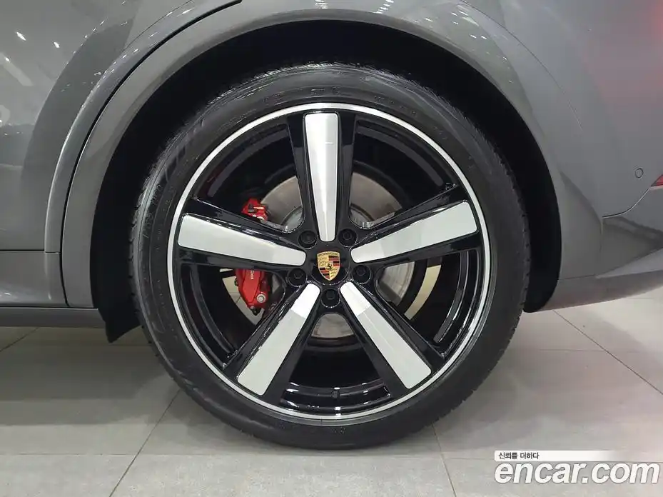 Porsche Cayenne 2025 4.0 автомат (гидро), фото 5