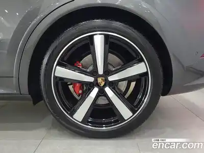 Porsche Cayenne 2025 4.0 автомат (гидро), миниатюра 5