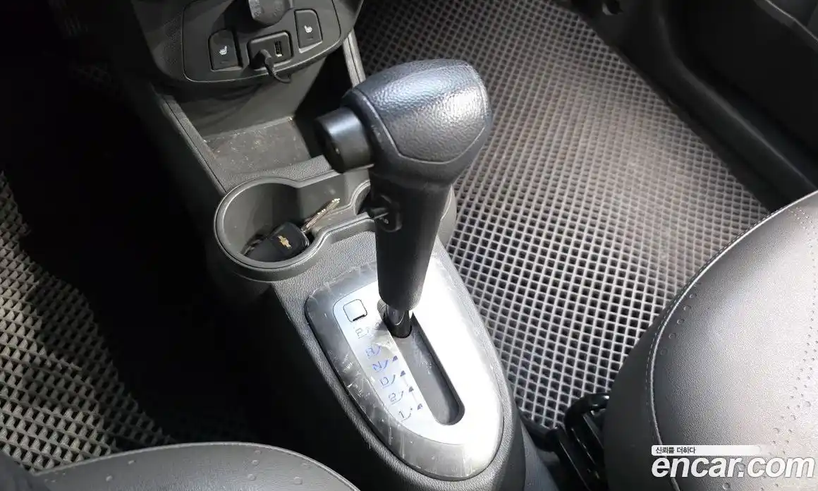 Chevrolet Spark 2014 1.0 автомат (гидро), фото 12