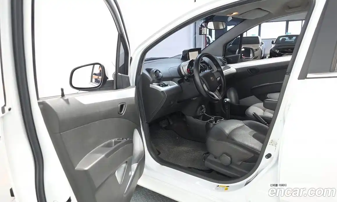 Chevrolet Spark 2014 1.0 автомат (гидро), фото 13