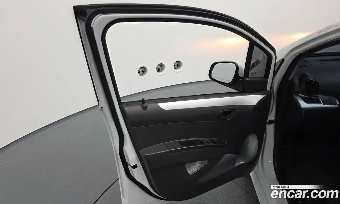 Chevrolet Spark 2014 1.0 автомат (гидро), фото 14