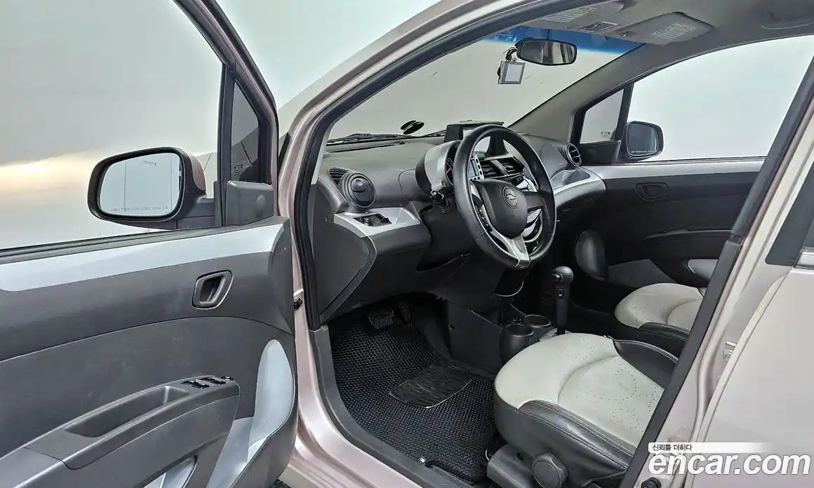 Chevrolet Spark 2011 1.0 автомат (гидро), фото 13
