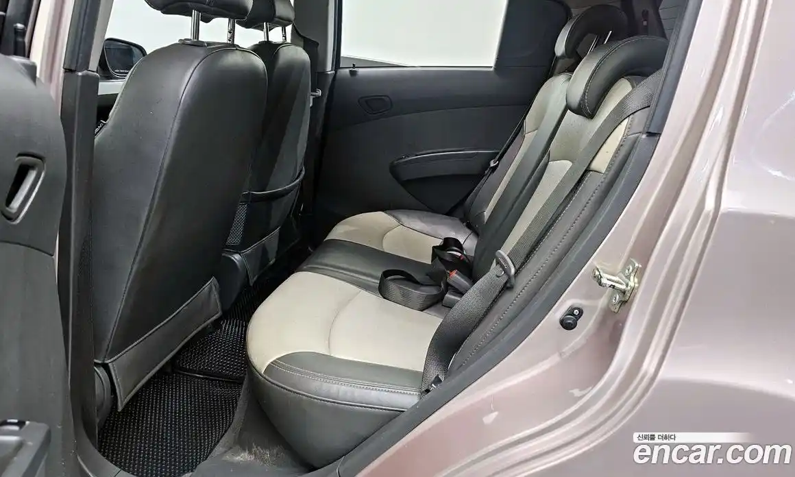 Chevrolet Spark 2011 1.0 автомат (гидро), фото 18