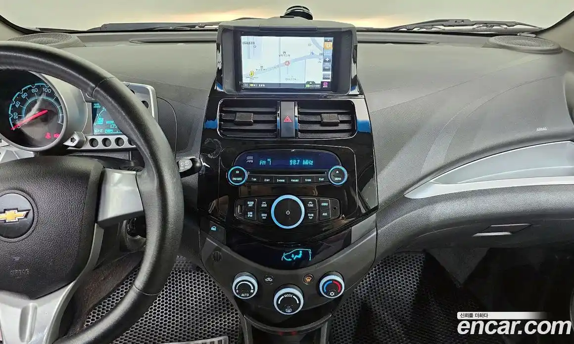 Chevrolet Spark 2011 1.0 автомат (гидро), фото 20
