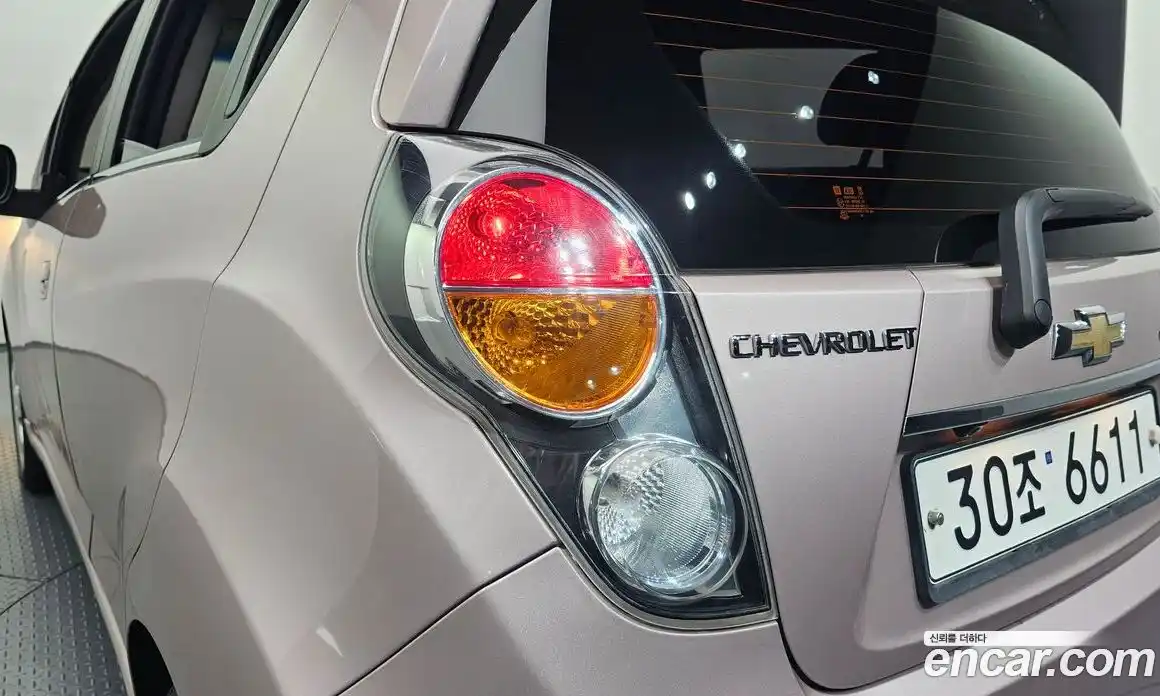 Chevrolet Spark 2011 1.0 автомат (гидро), фото 9