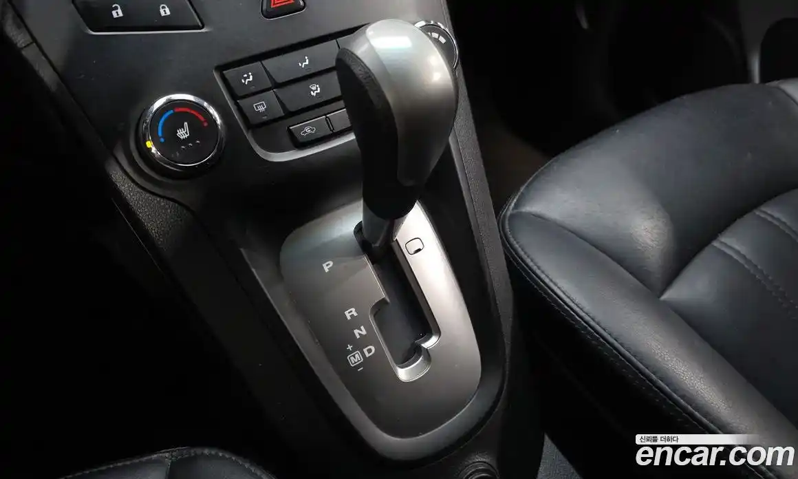 Chevrolet Orlando 2011 2.0 автомат (гидро), фото 9