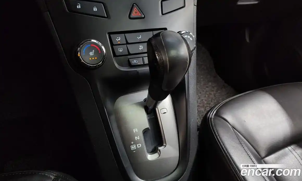 Chevrolet Orlando 2011 2.0 автомат (гидро), фото 9