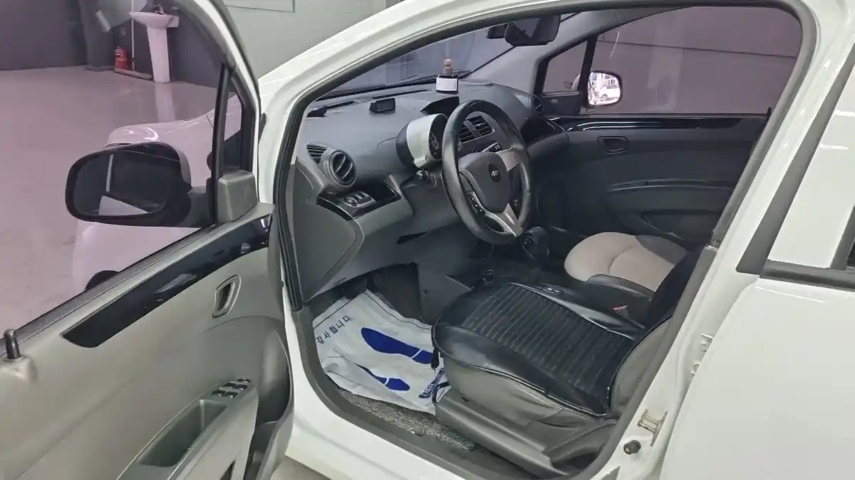 Chevrolet Spark 2012 1.0 автомат (гидро), фото 10