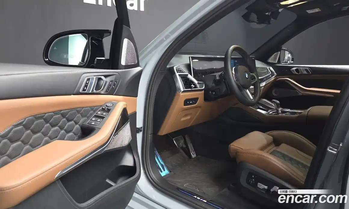 BMW X5M 2026 4.4 автомат (гидро), фото 13