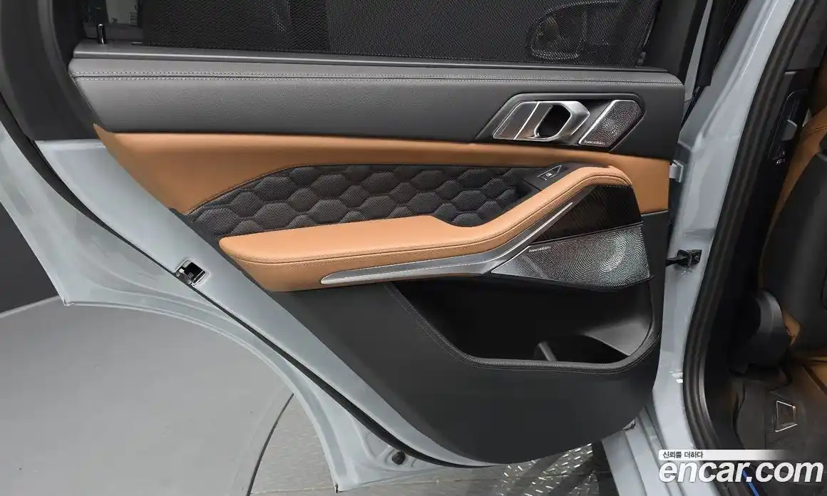 BMW X5M 2026 4.4 автомат (гидро), фото 15