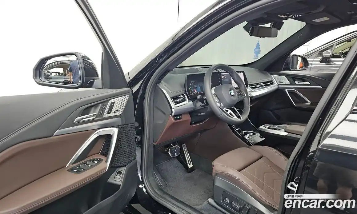 BMW X1 2025 2.0 автомат (гидро), фото 13