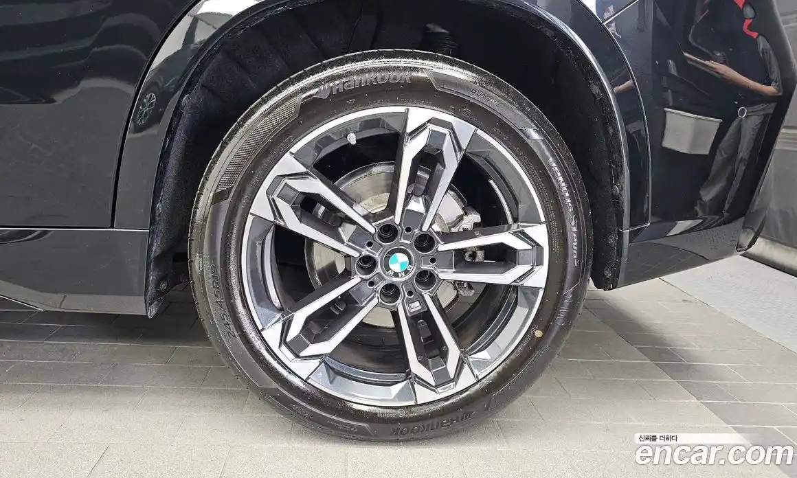 BMW X1 2025 2.0 автомат (гидро), фото 7