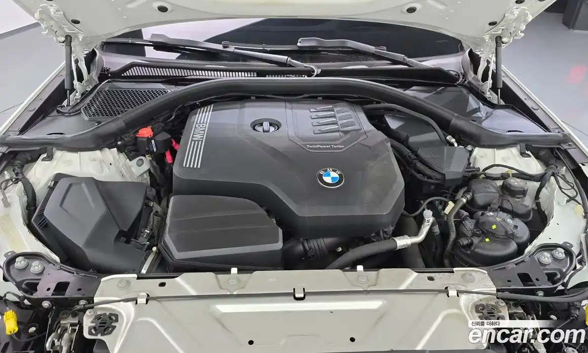 BMW 3 серия 2023 2.0 автомат (гидро), фото 6