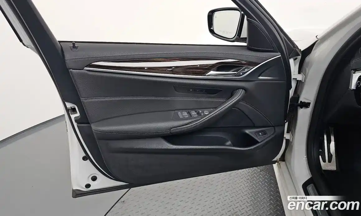 BMW 5 серия 2021 2.0 автомат (гидро), фото 14