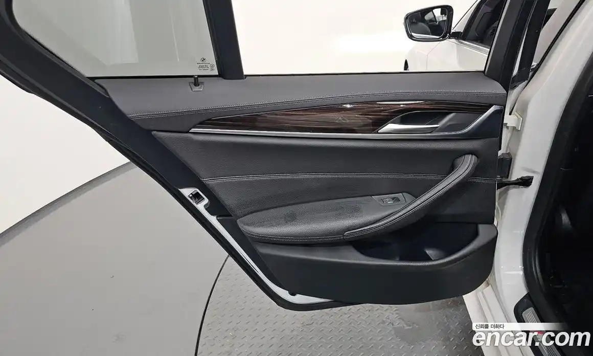 BMW 5 серия 2021 2.0 автомат (гидро), фото 15