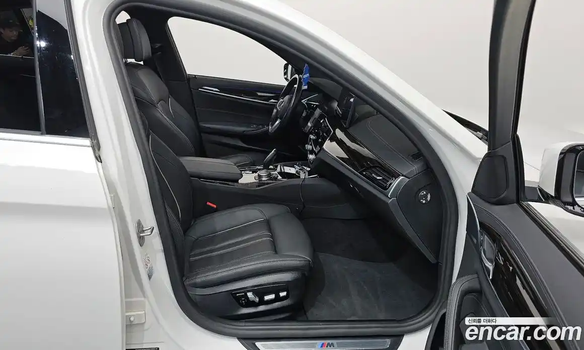 BMW 5 серия 2021 2.0 автомат (гидро), фото 16