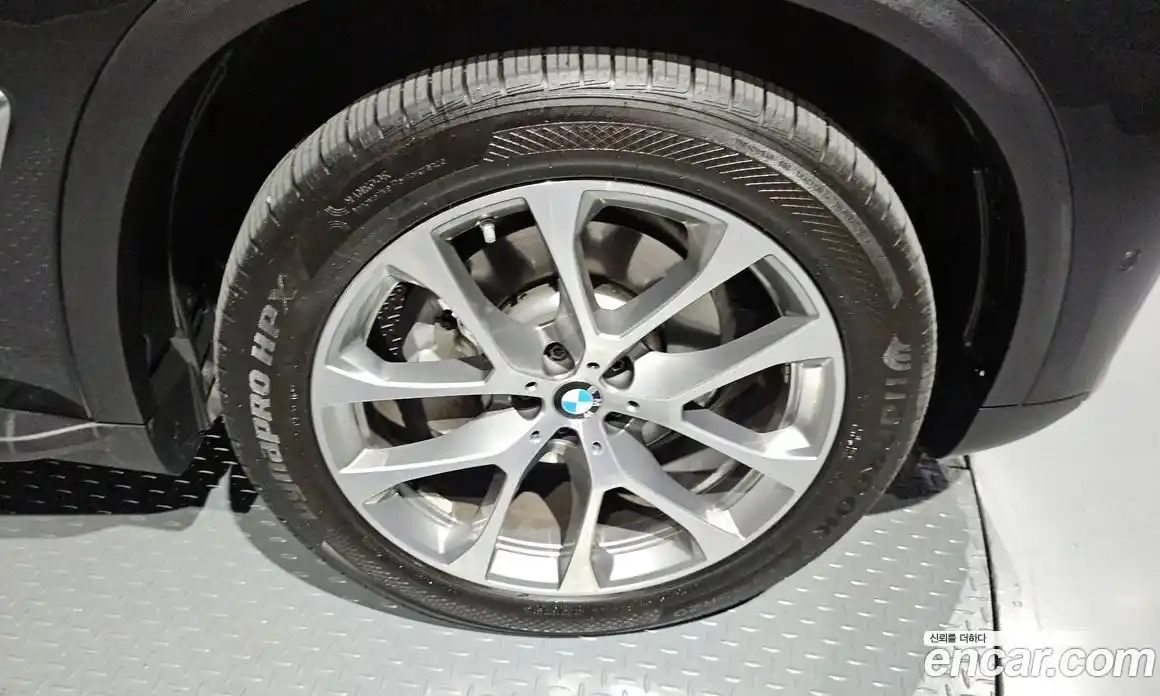 BMW X5 2024 3.0 автомат (гидро), фото 7